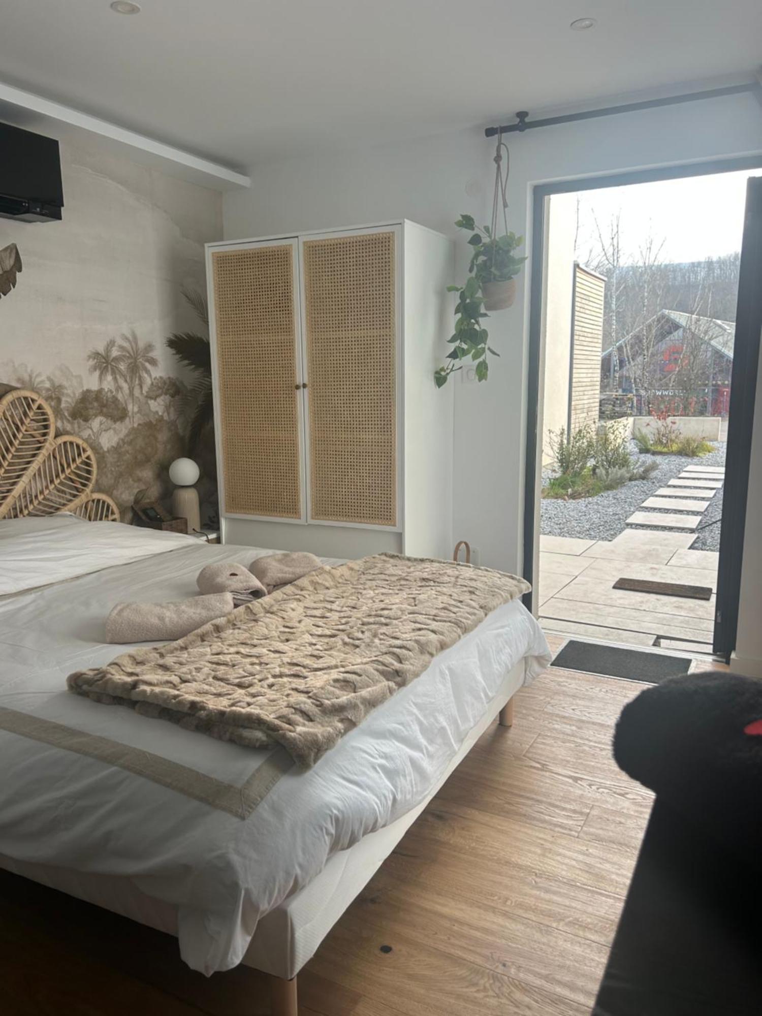 Studio Prestige Avec Terrasse Le Chene Dore Au Coeur Du Centre Touristique Cite Des Loisirs 200 M Du Galaxie,Face Au Snowworld Parking Gratuit Privatif Amnéville Eksteriør bilde